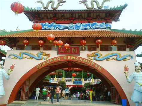 Menikmati Pesona Wisata Kampung Cina yang Membahana